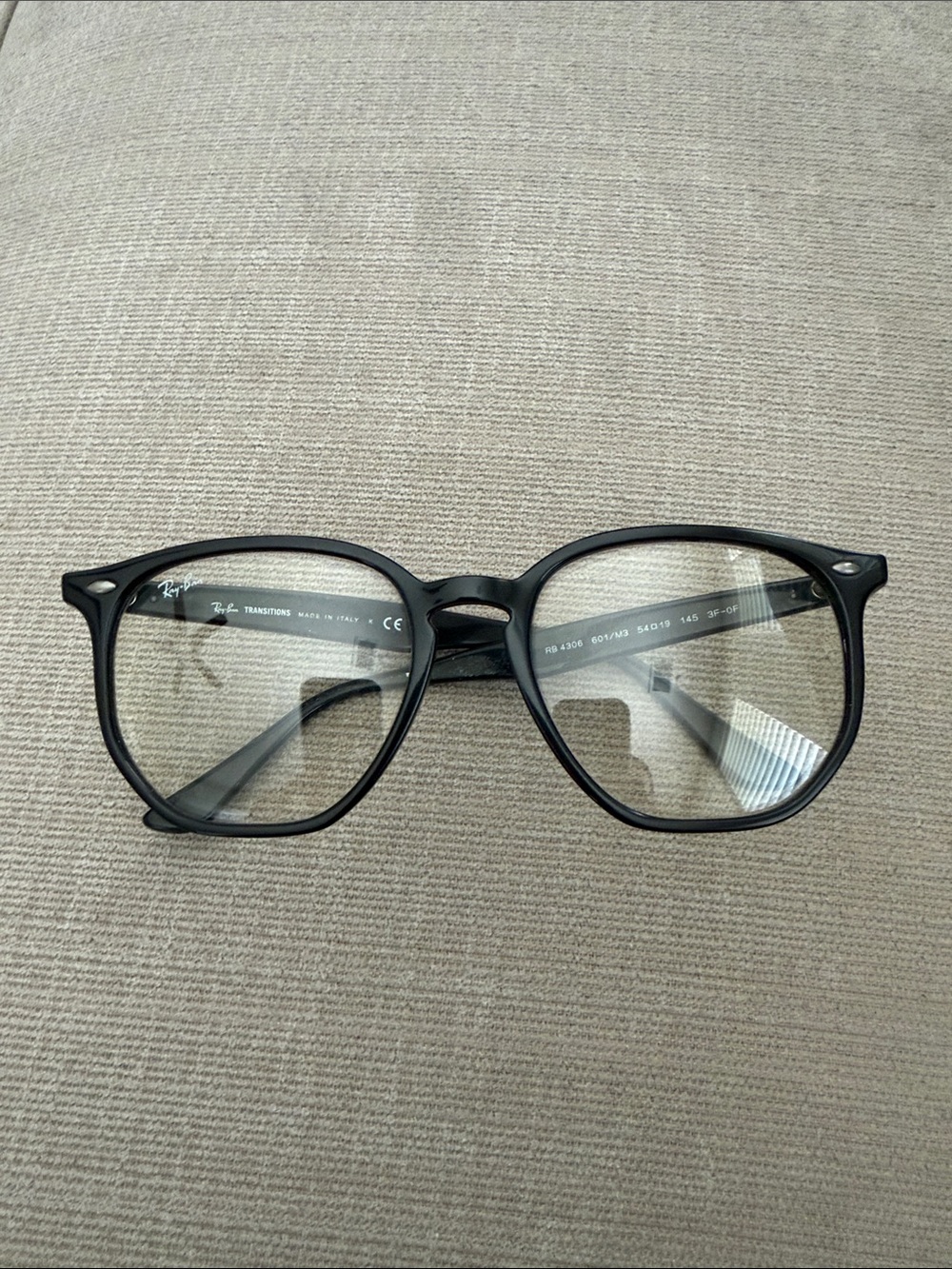 Ray-Ban Matte Black Round-Rectangle Transitional Glasses